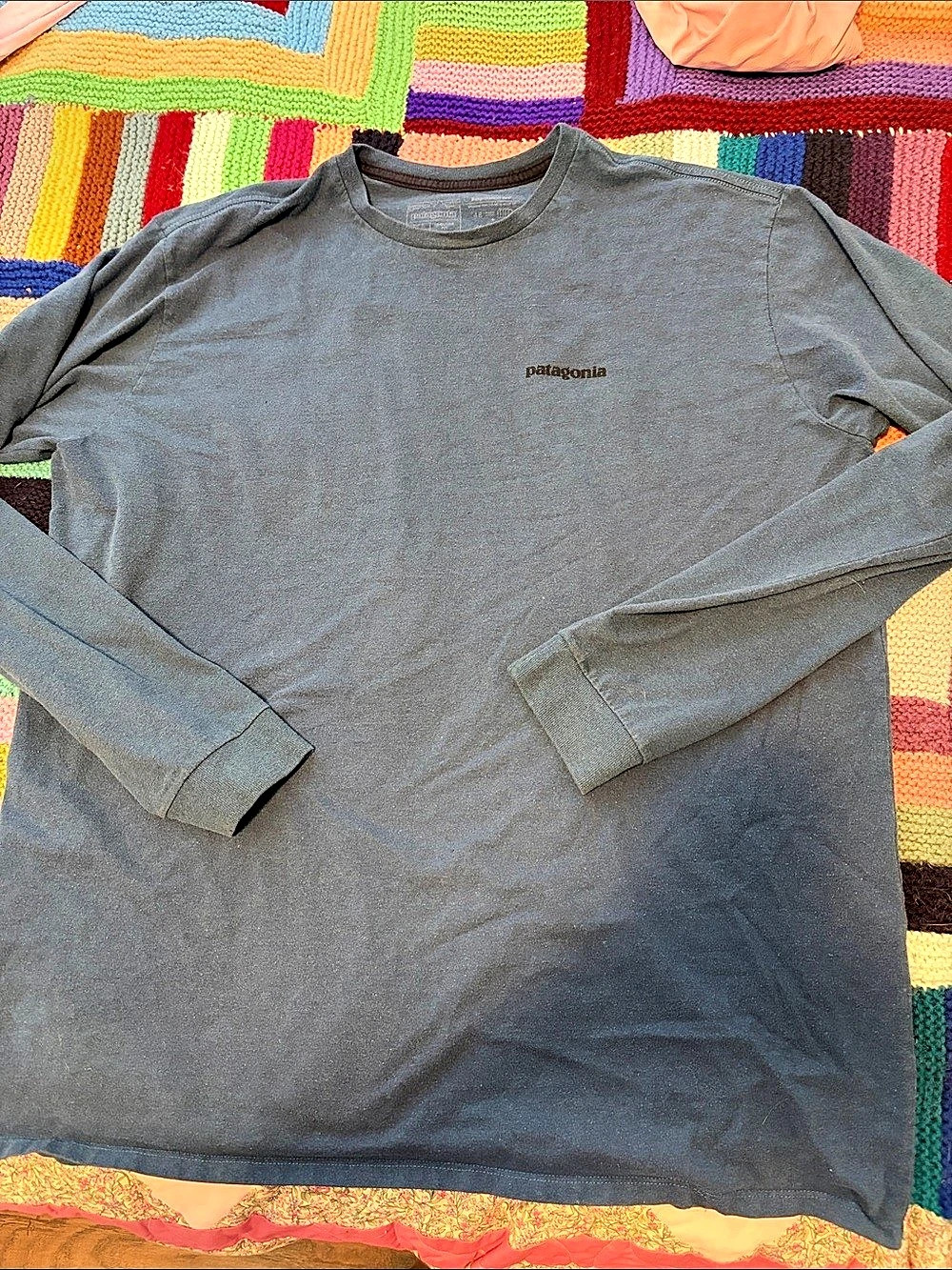 Patagonia Men's Long-Sleeved P-6 Logo Responsibili-Tee blue XL